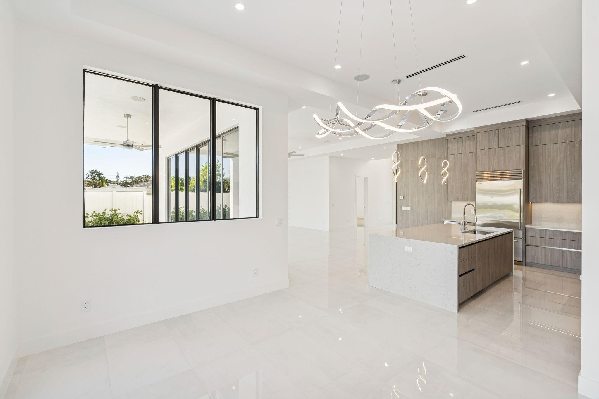 SPANISH VILLAGE - Residential