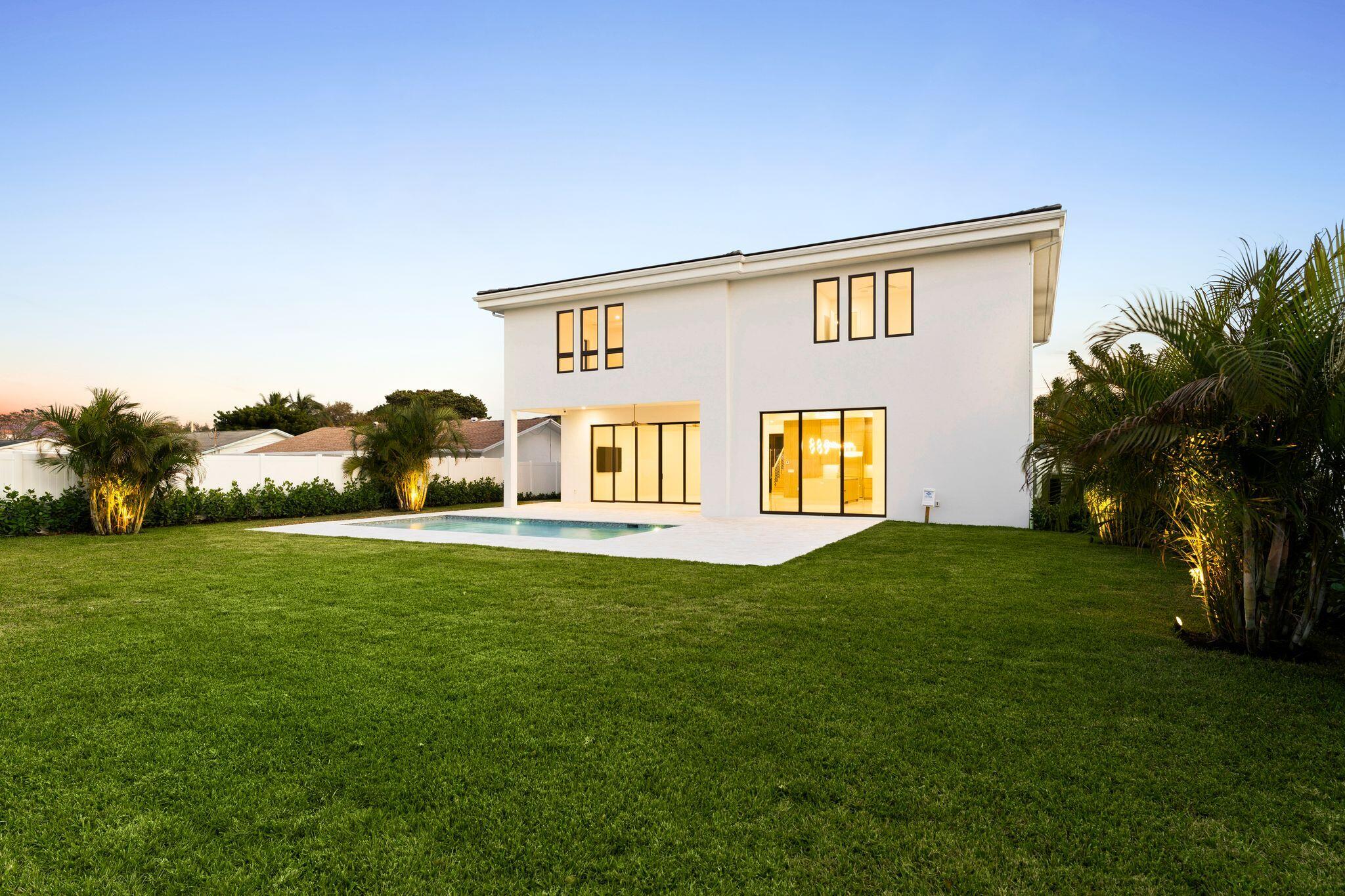 SPANISH VILLAGE - Residential