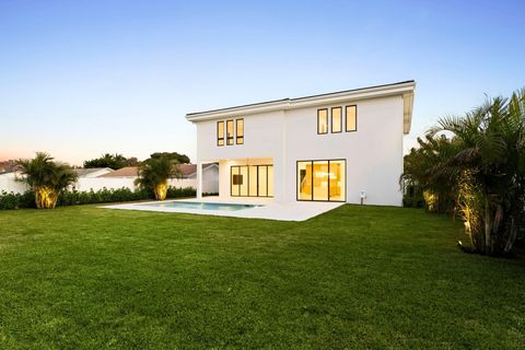 Tiny photo for 261 NW 8th Street, Boca Raton, FL 33432 (MLS # R11161135)