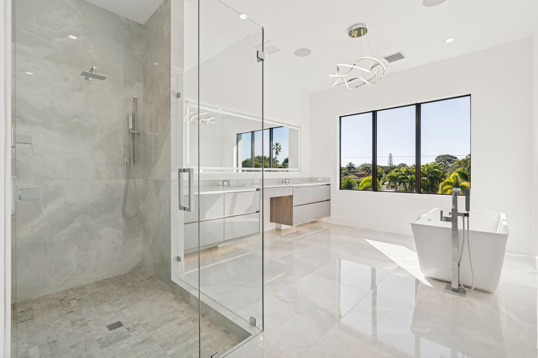 SPANISH VILLAGE - Residential