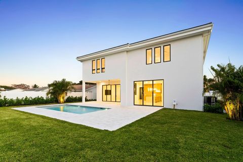 Tiny photo for 261 NW 8th Street, Boca Raton, FL 33432 (MLS # R11161135)