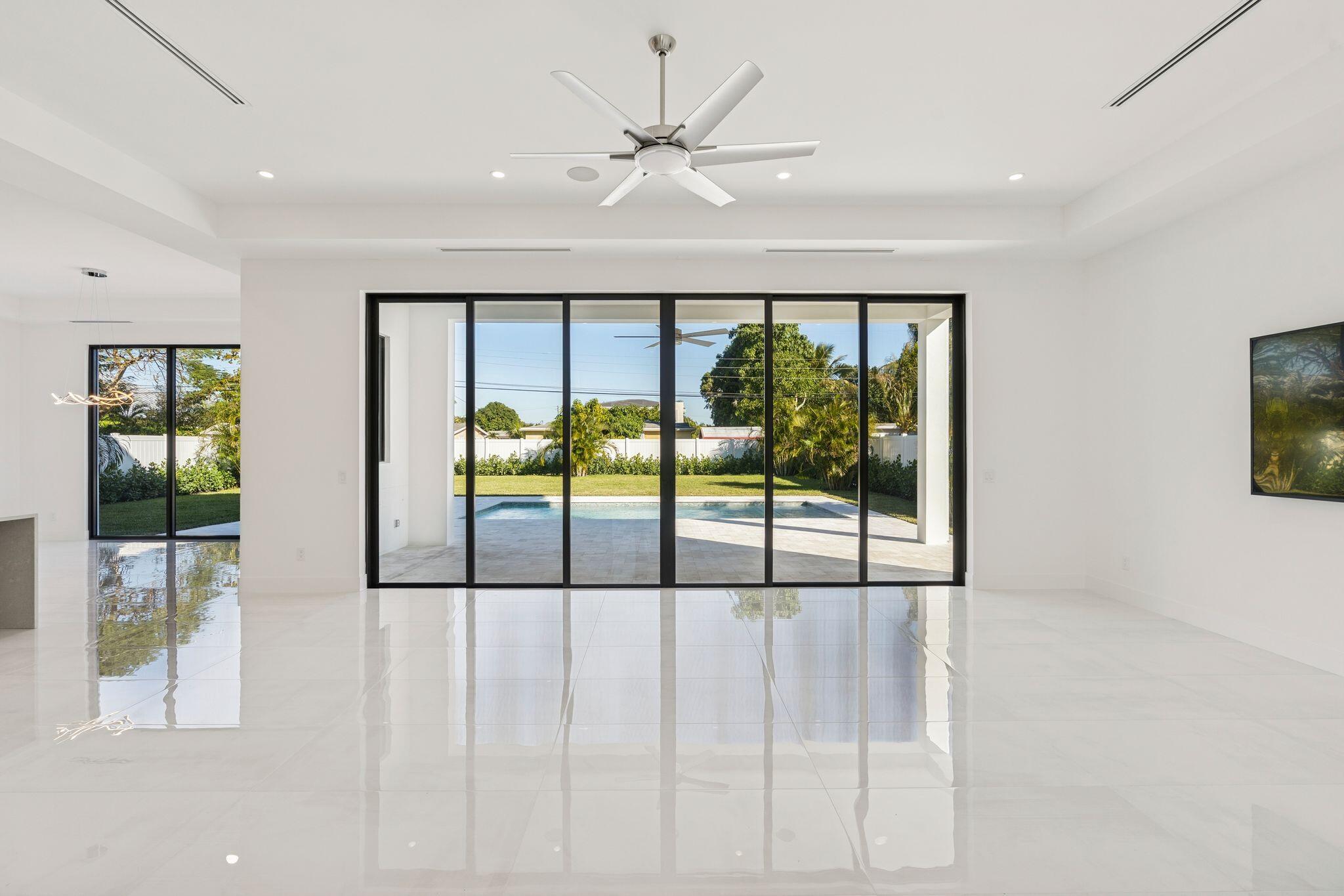 SPANISH VILLAGE - Residential