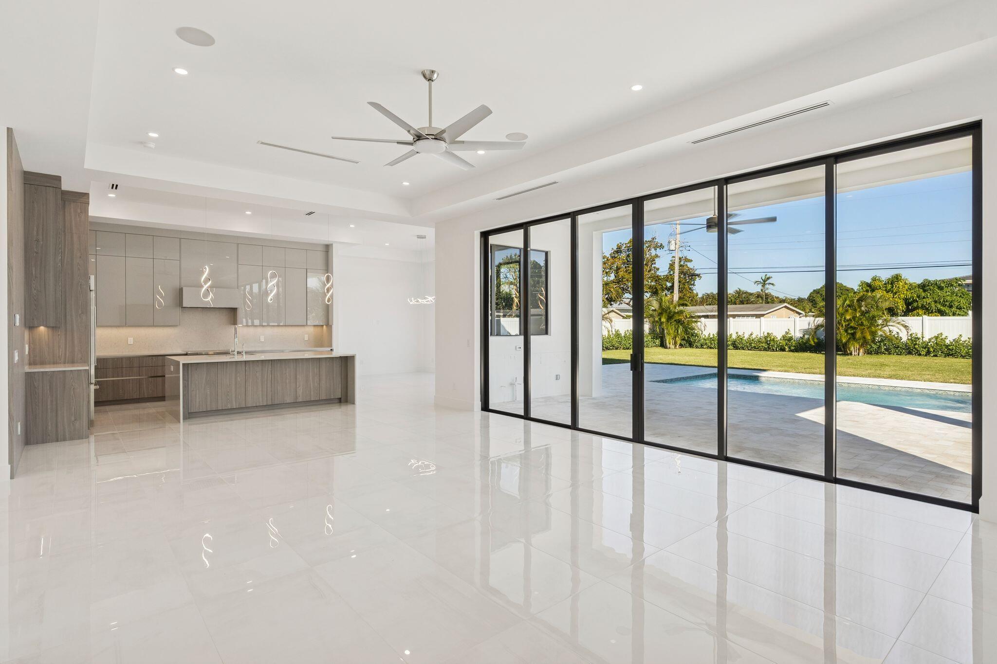 SPANISH VILLAGE - Residential