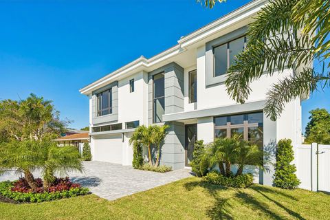 Tiny photo for 261 NW 8th Street, Boca Raton, FL 33432 (MLS # R11161135)