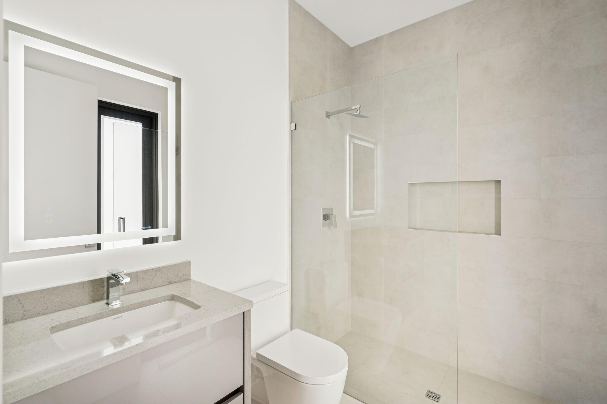 SPANISH VILLAGE - Residential