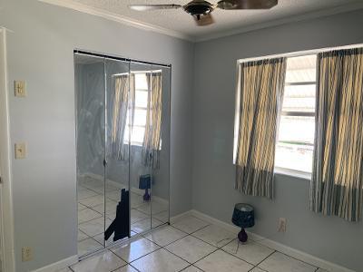 PALM BEACH VILLAS II - Residential