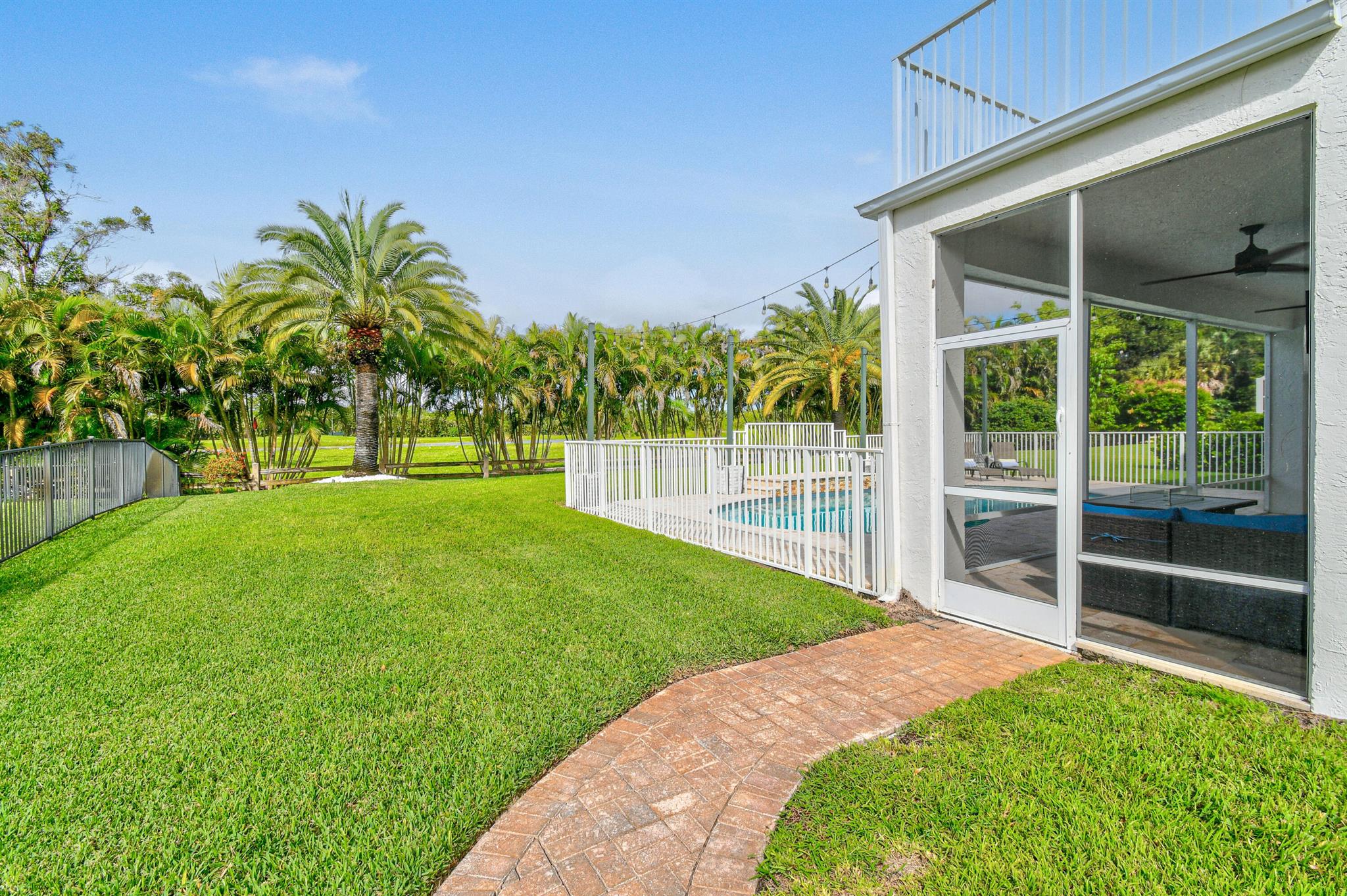FAIRFIELDS LACUNA 6 - Residential