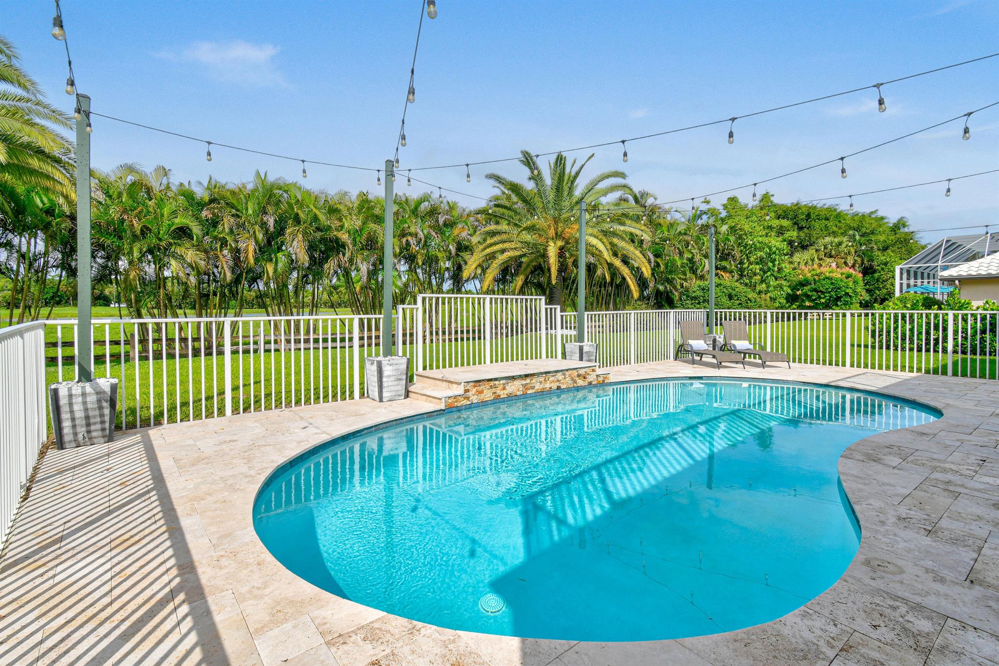 FAIRFIELDS LACUNA 6 - Residential