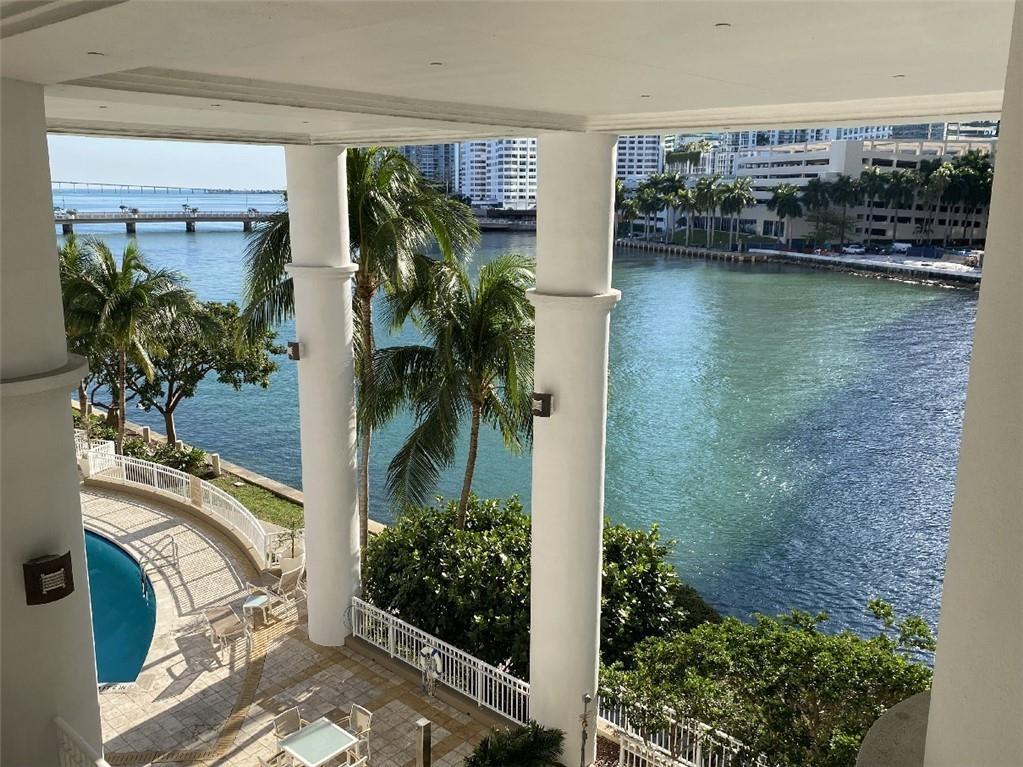 THE COURTS BRICKELL KEY - Residential