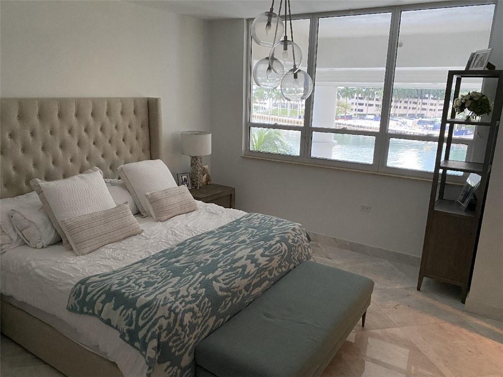 THE COURTS BRICKELL KEY - Residential