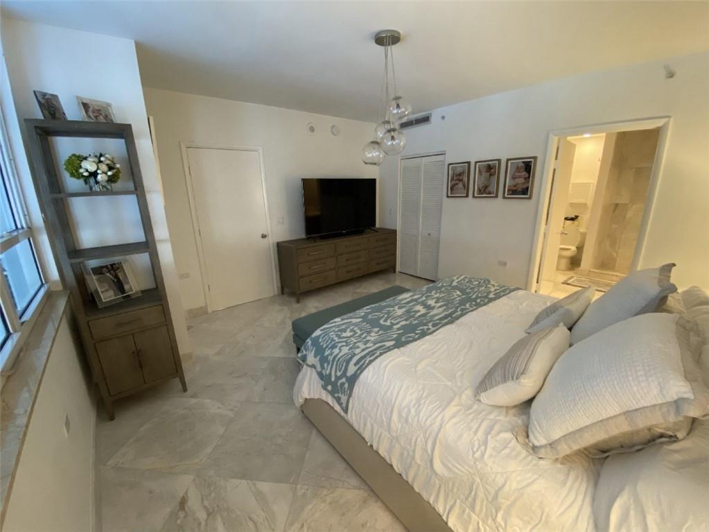 THE COURTS BRICKELL KEY - Residential