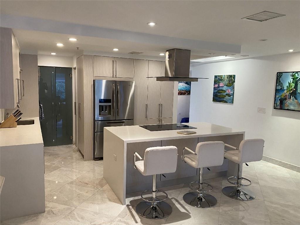 THE COURTS BRICKELL KEY - Residential