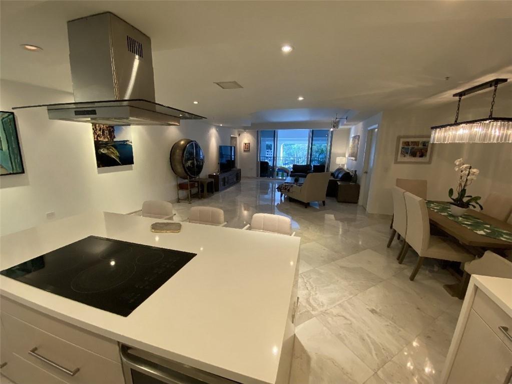 THE COURTS BRICKELL KEY - Residential