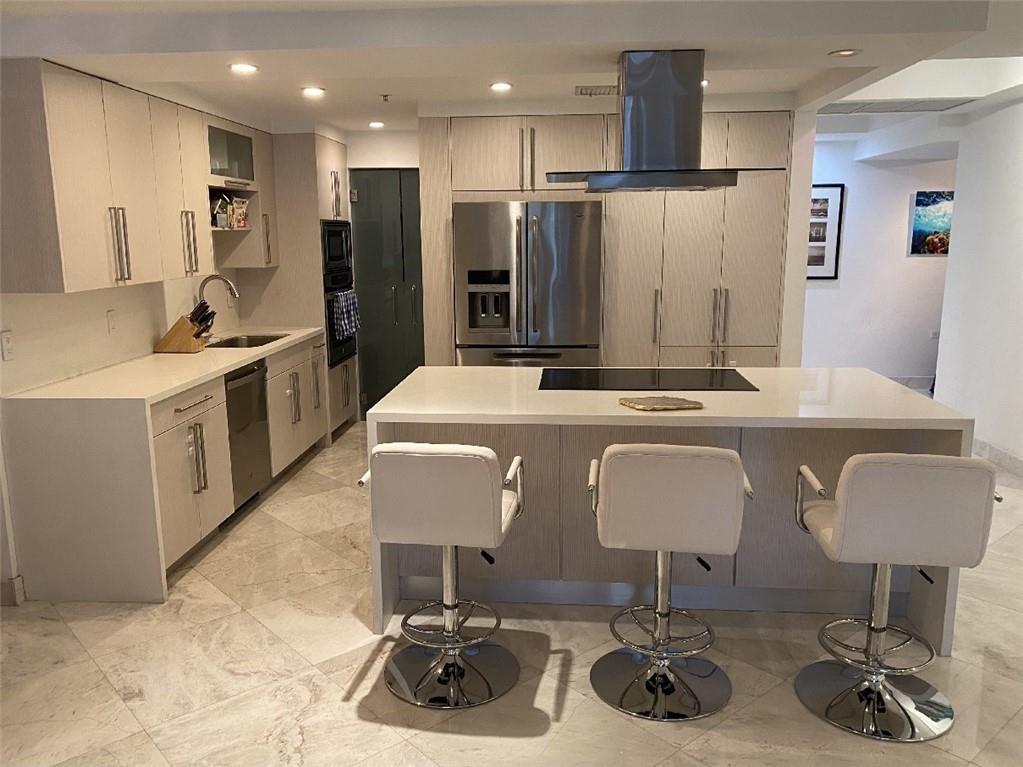 THE COURTS BRICKELL KEY - Residential