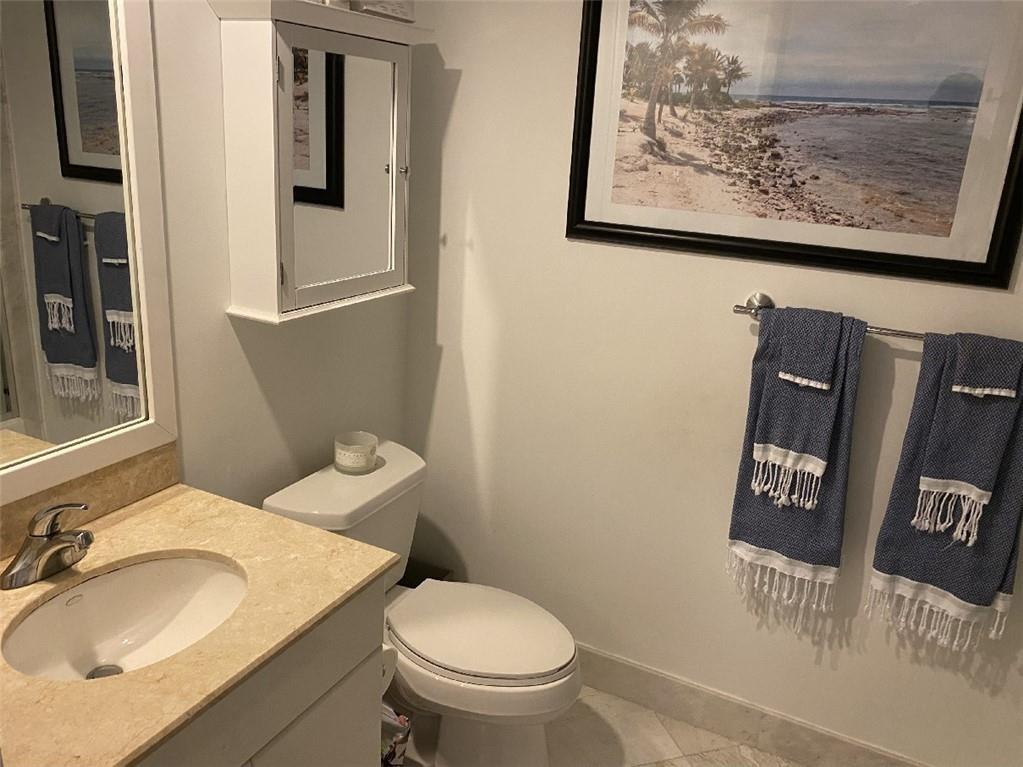 THE COURTS BRICKELL KEY - Residential