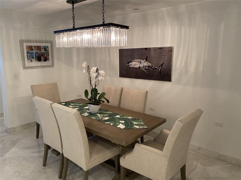 THE COURTS BRICKELL KEY - Residential