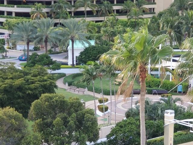 THE COURTS BRICKELL KEY - Residential