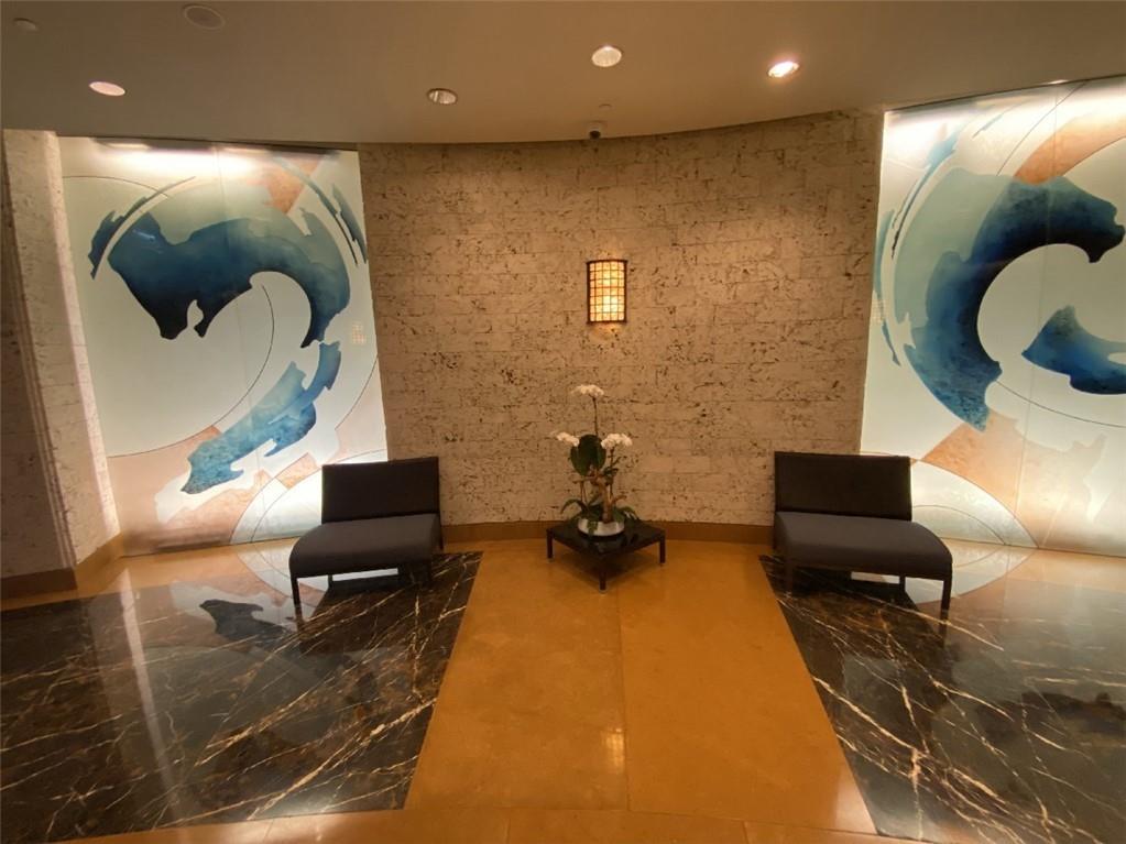 THE COURTS BRICKELL KEY - Residential