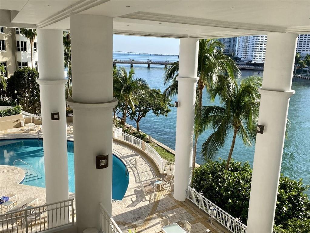 THE COURTS BRICKELL KEY - Residential