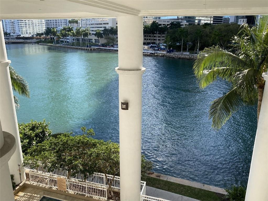 THE COURTS BRICKELL KEY - Residential