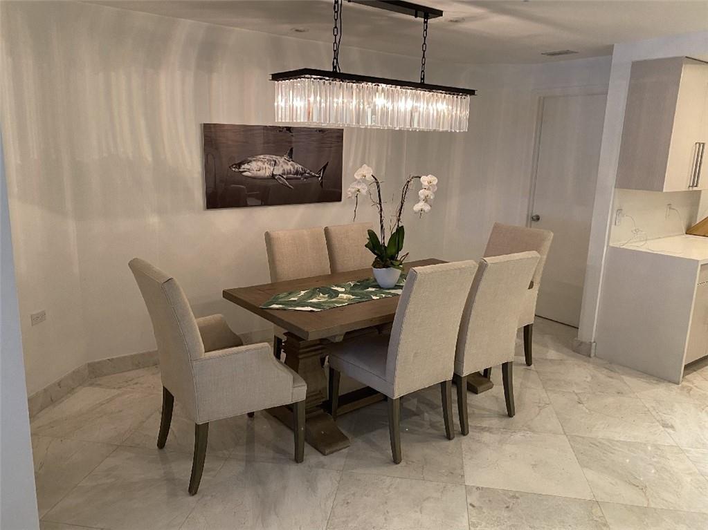 THE COURTS BRICKELL KEY - Residential