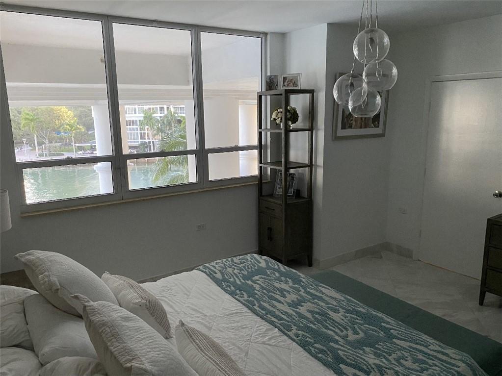 THE COURTS BRICKELL KEY - Residential