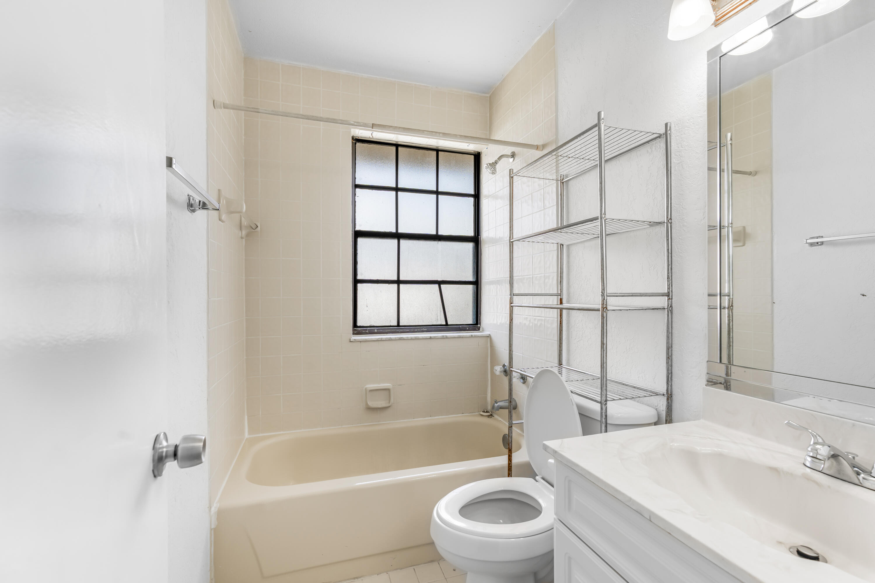 CORAL SPRINGS ESTATE TOWNHOMES - Residential