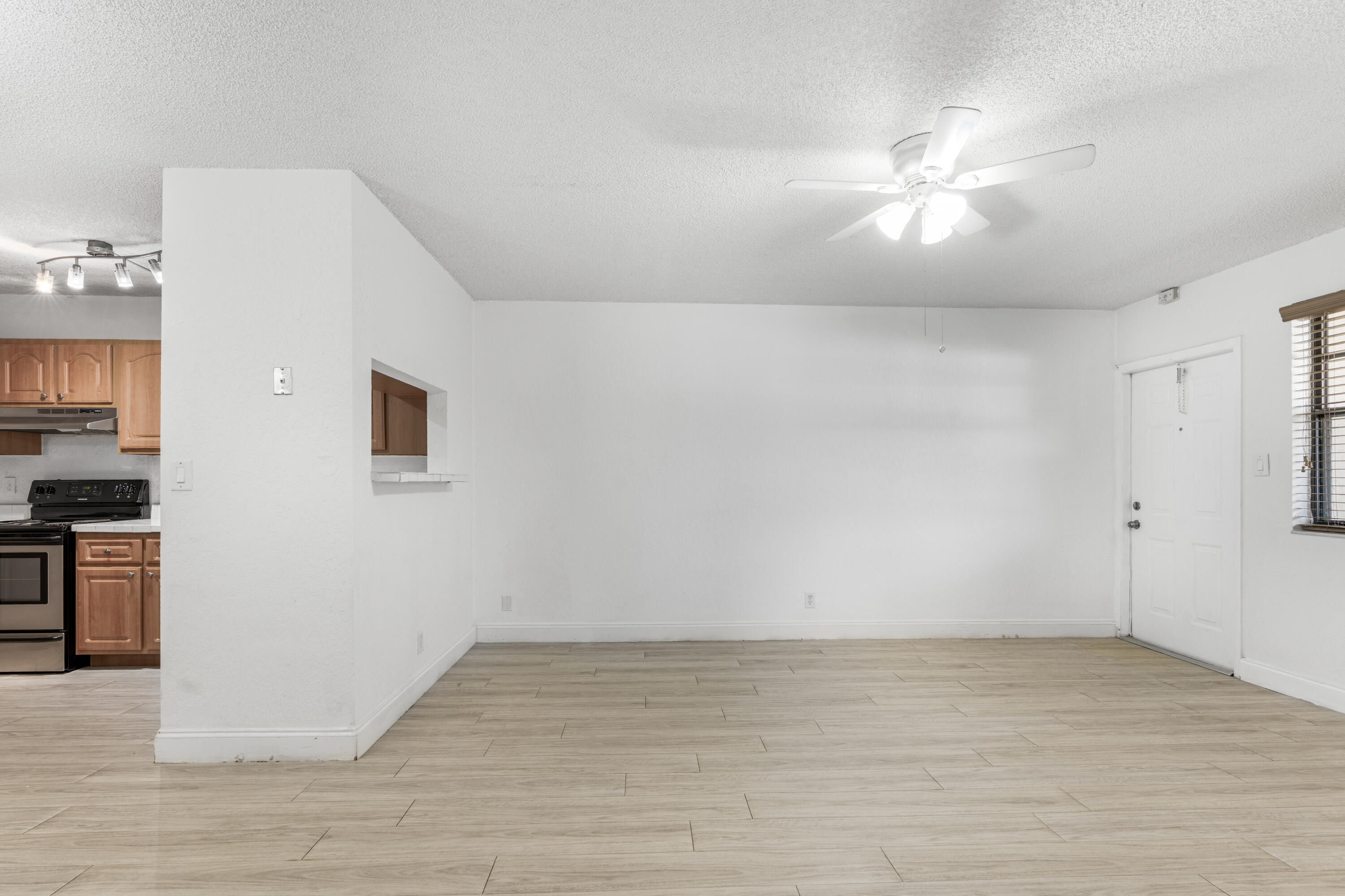 CORAL SPRINGS ESTATE TOWNHOMES - Residential