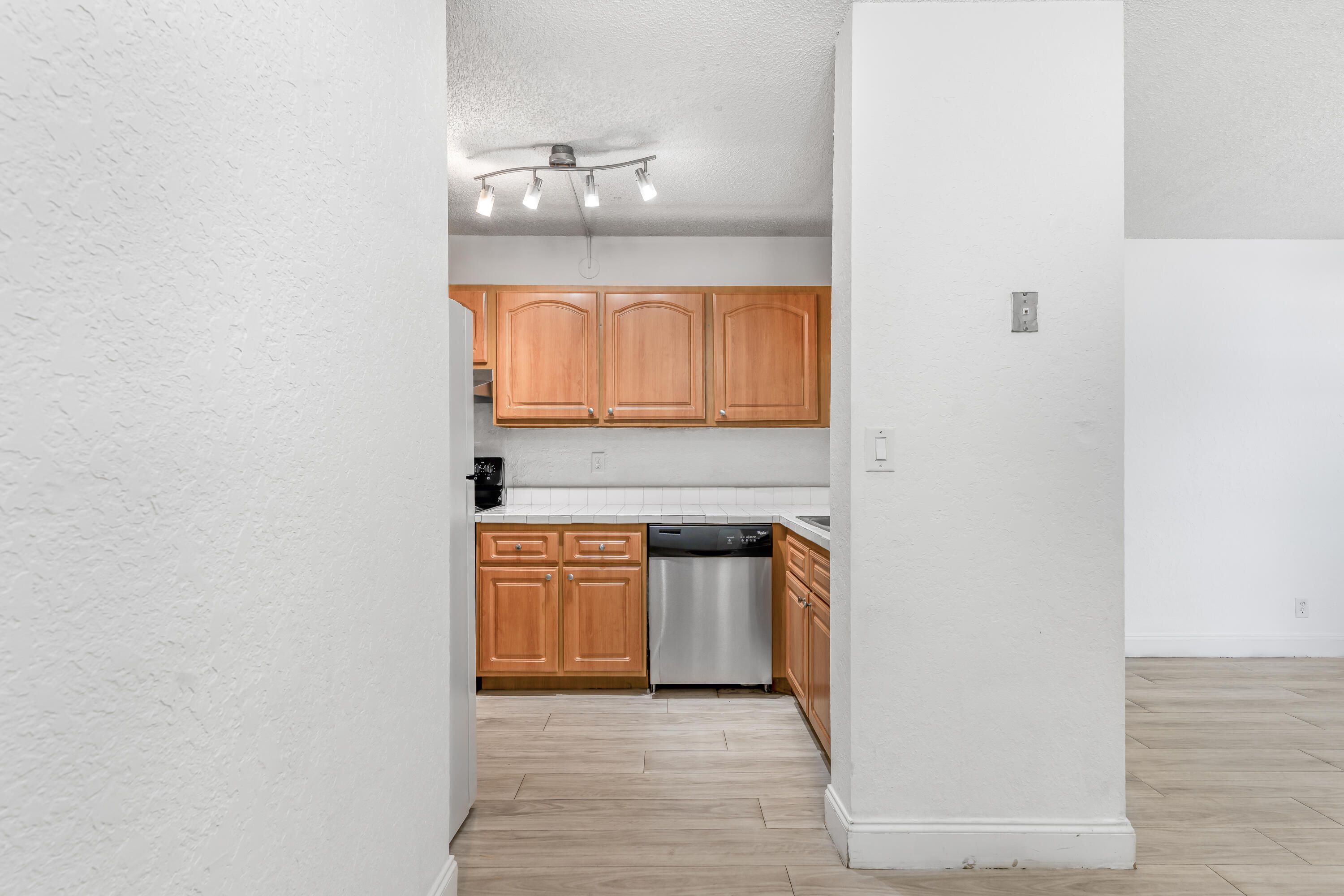 CORAL SPRINGS ESTATE TOWNHOMES - Residential