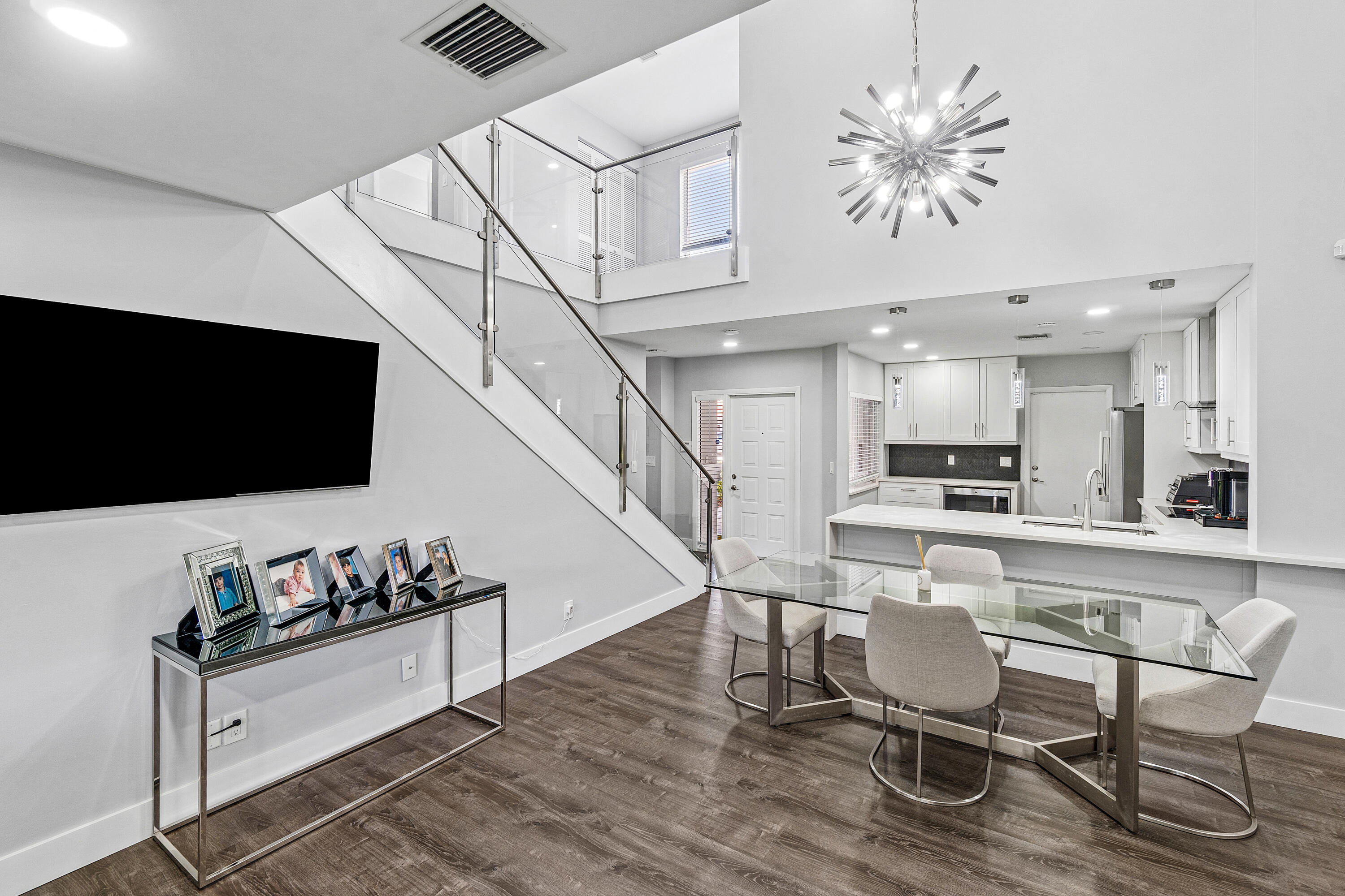 10487 Mateo Court