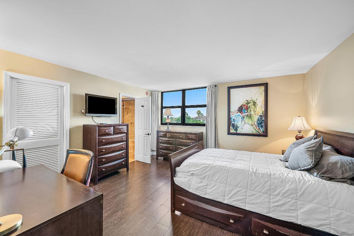 BAYVIEW OF POMPANO - Residential