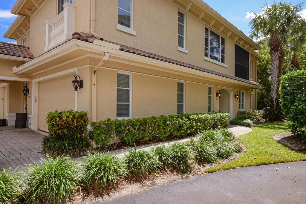 Photo of 980 SE Willoughby Trace, Stuart, FL 34997 (MLS # R10974998)