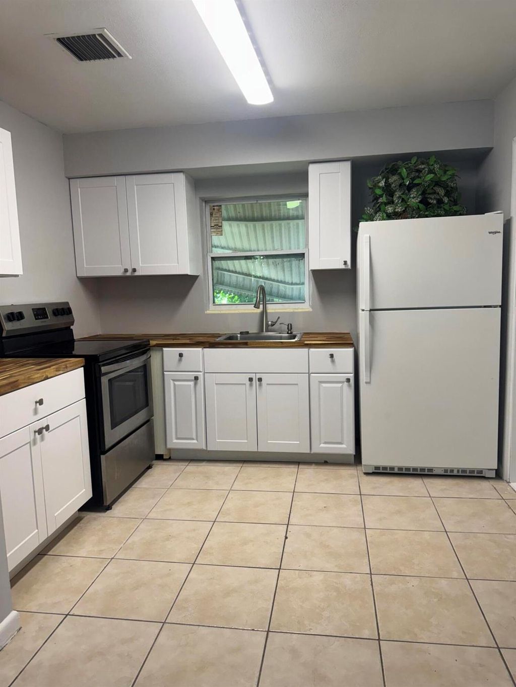 Photo of 1507 Coronado Avenue, Fort Pierce, FL 34982 (MLS # R11135116)