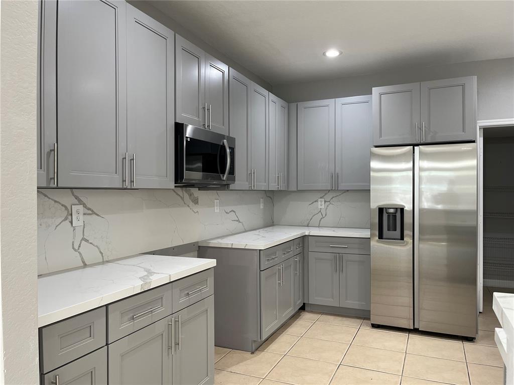 BALI AT OASIS - Residential Lease