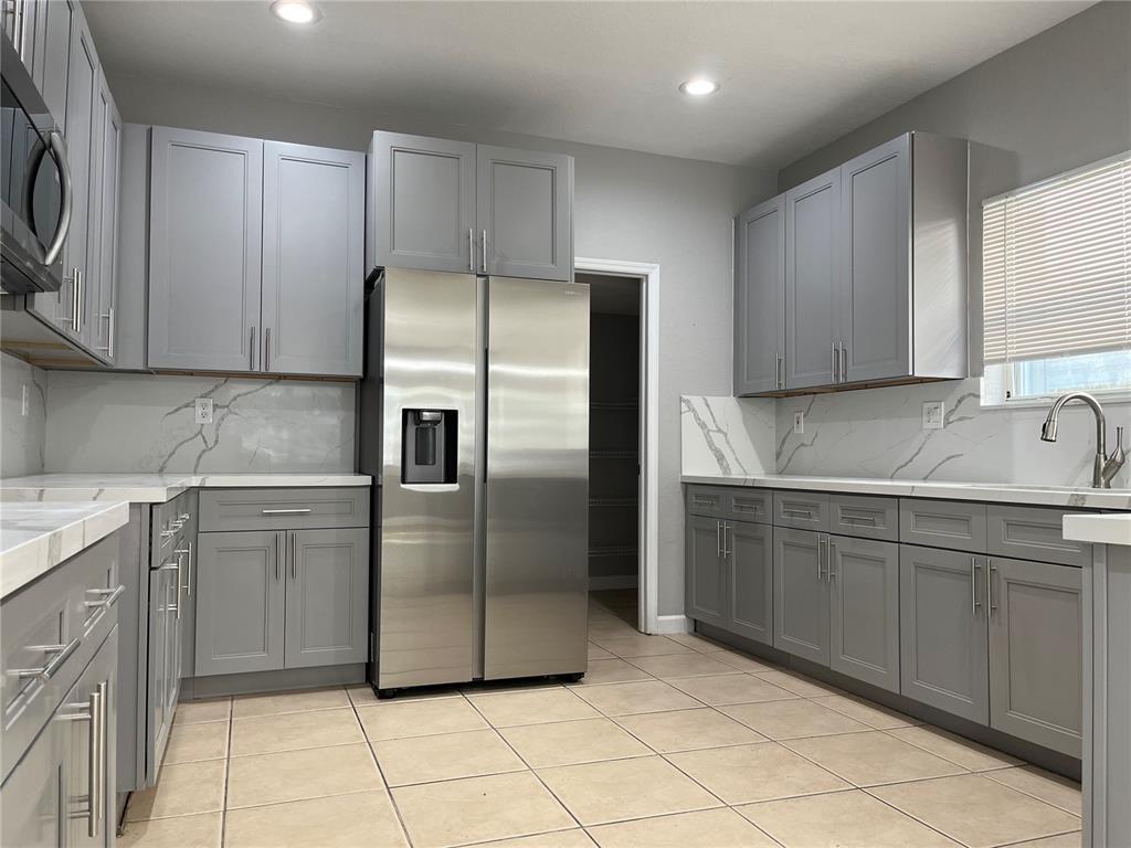 BALI AT OASIS - Residential Lease