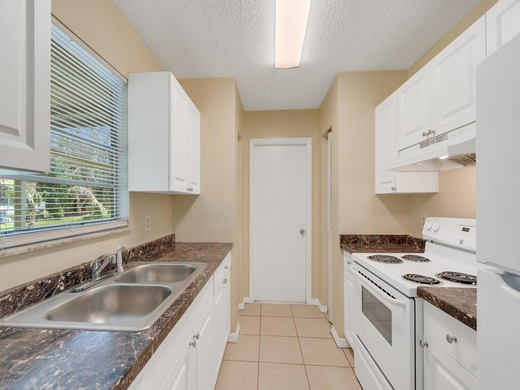 205 SW Voltair Terrace