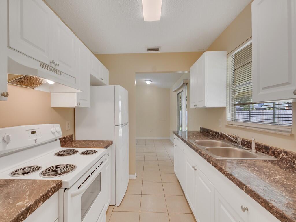 205 SW Voltair Terrace