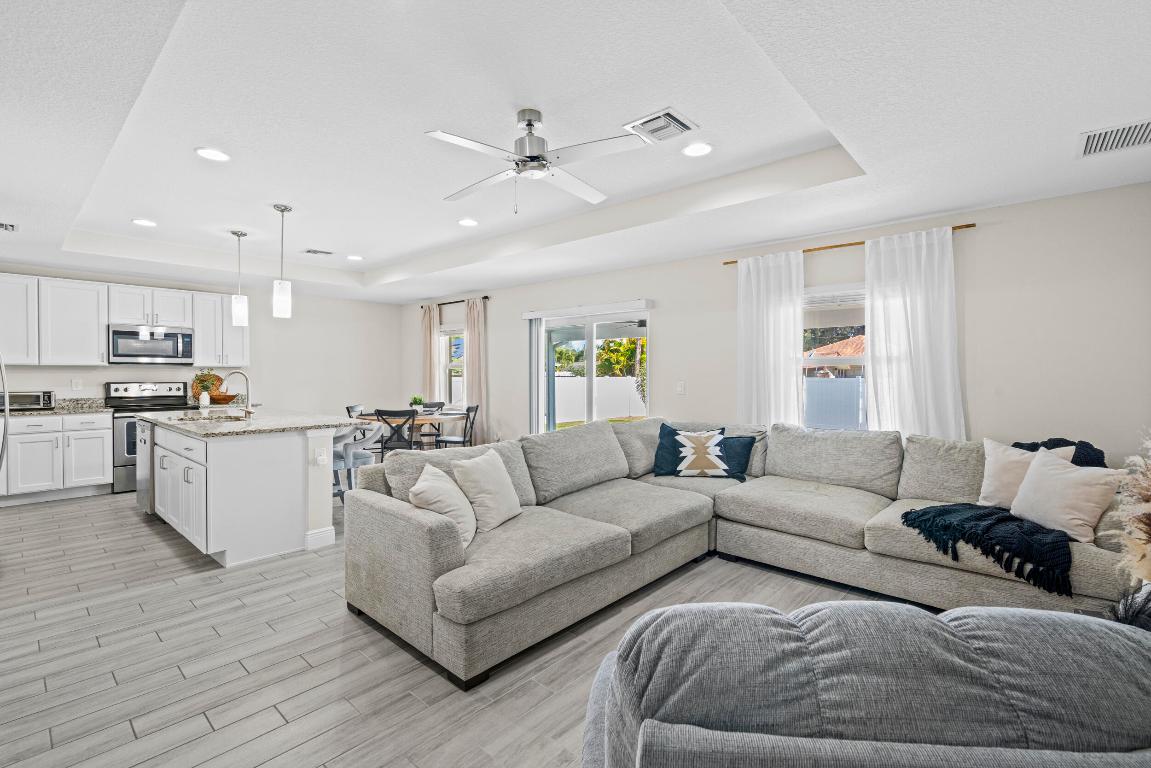 PORT ST LUCIE SECTION 27 - Residential