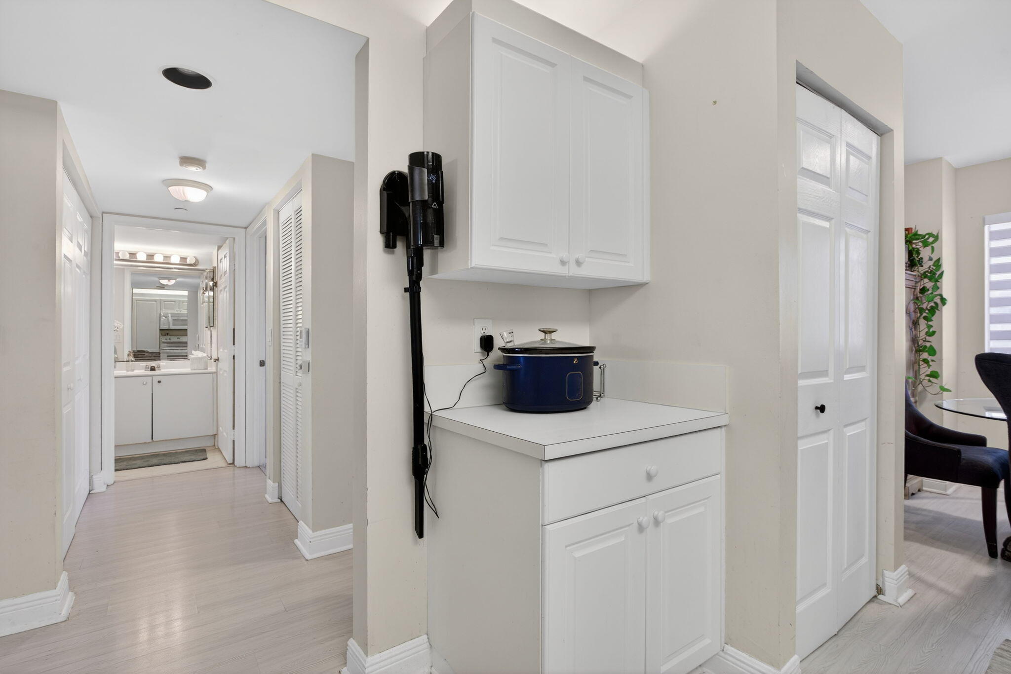 SOUTHAMPTON CONDOMINIUM - Residential