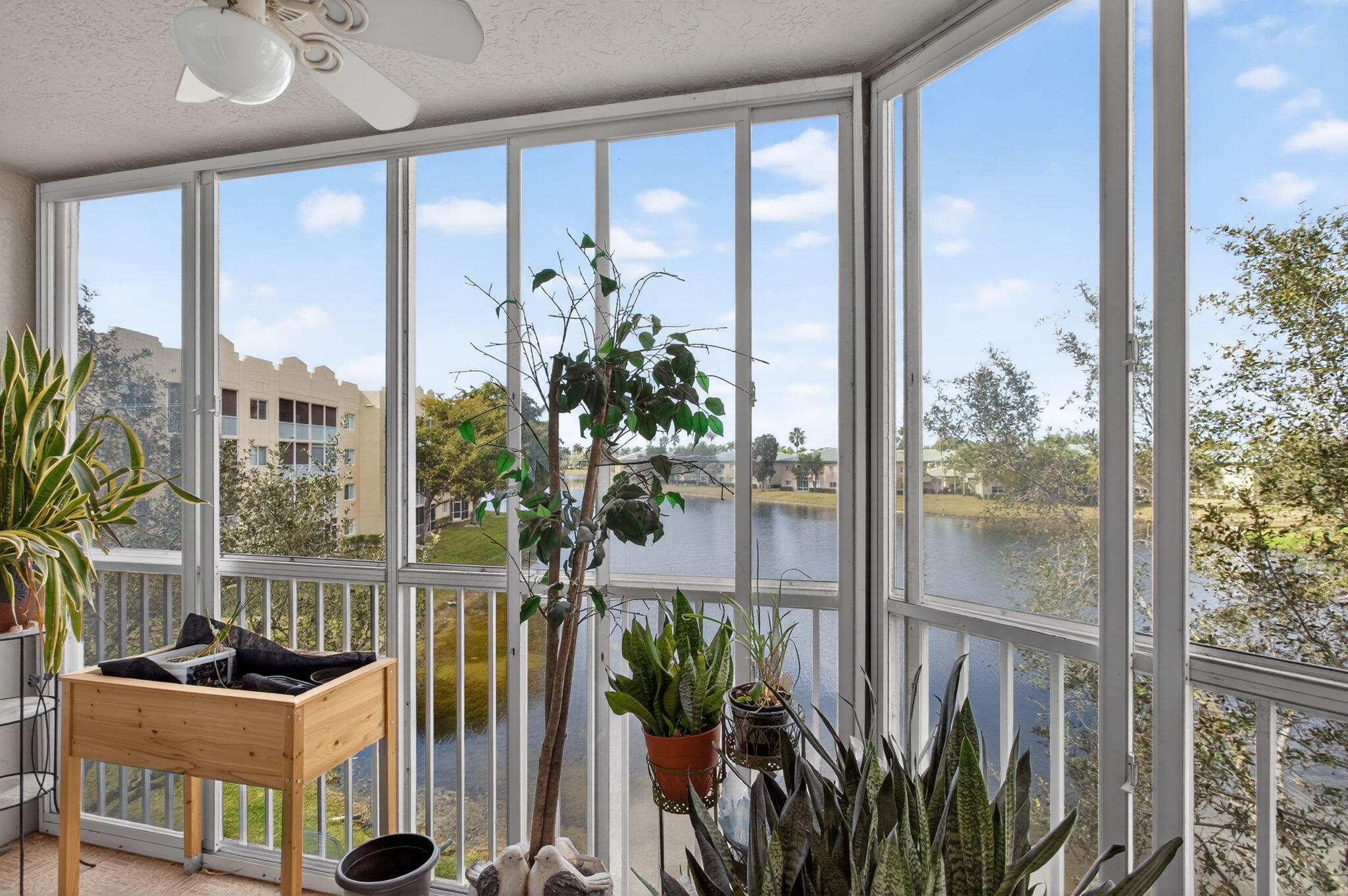 SOUTHAMPTON CONDOMINIUM - Residential