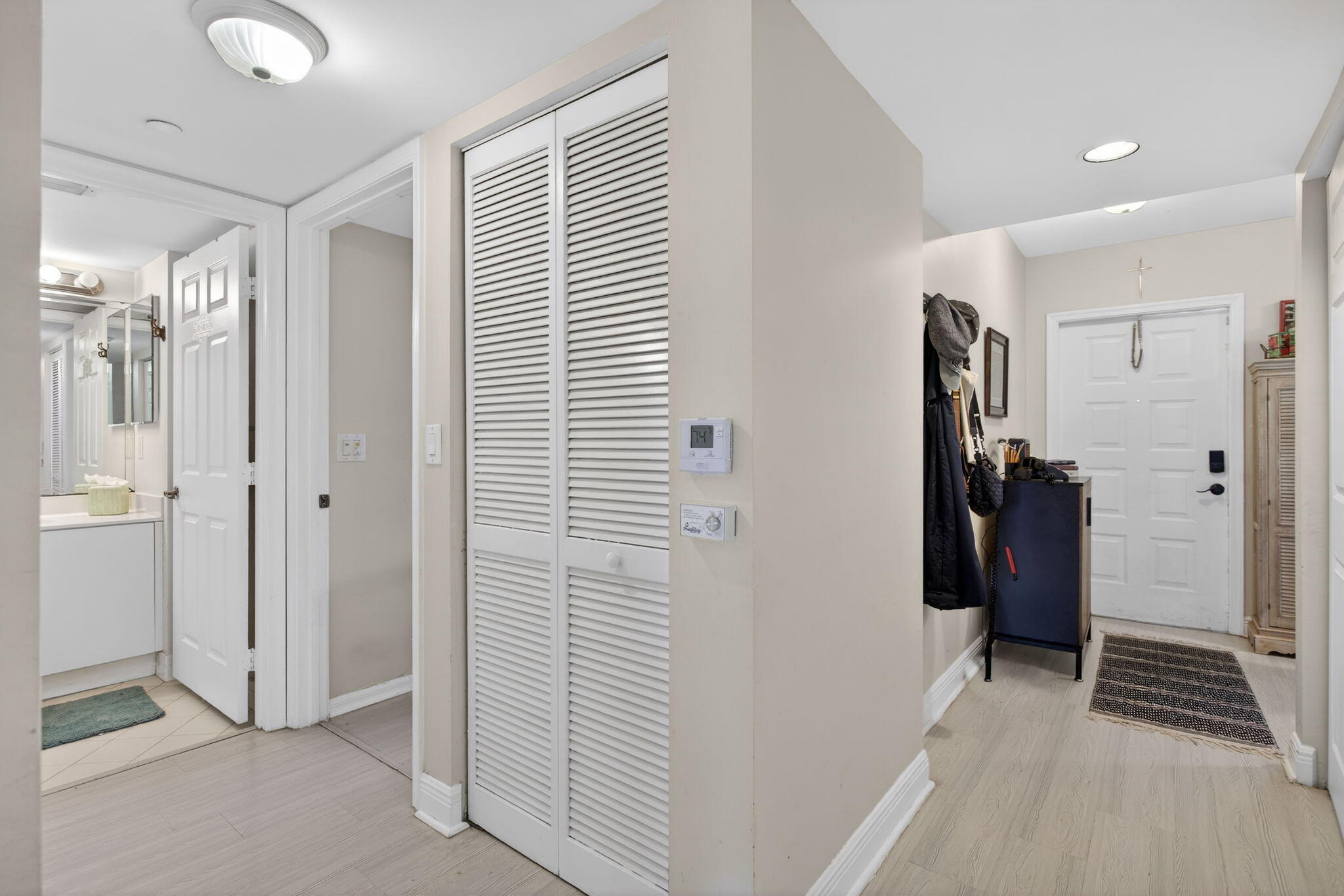 SOUTHAMPTON CONDOMINIUM - Residential