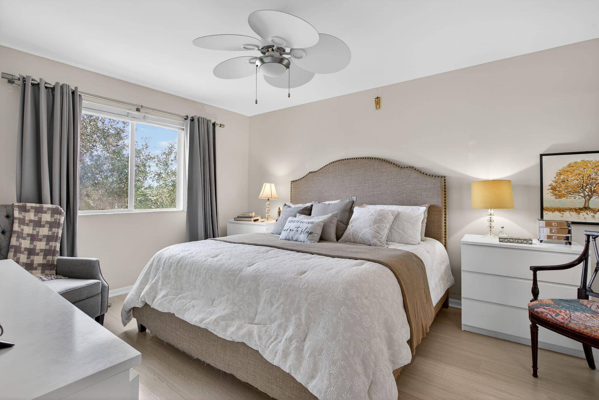 SOUTHAMPTON CONDOMINIUM - Residential