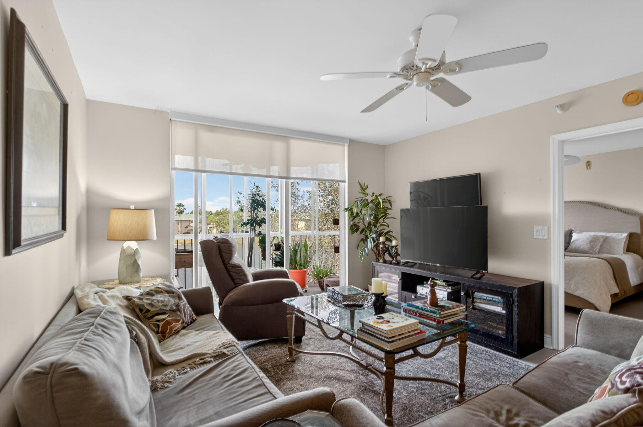 SOUTHAMPTON CONDOMINIUM - Residential