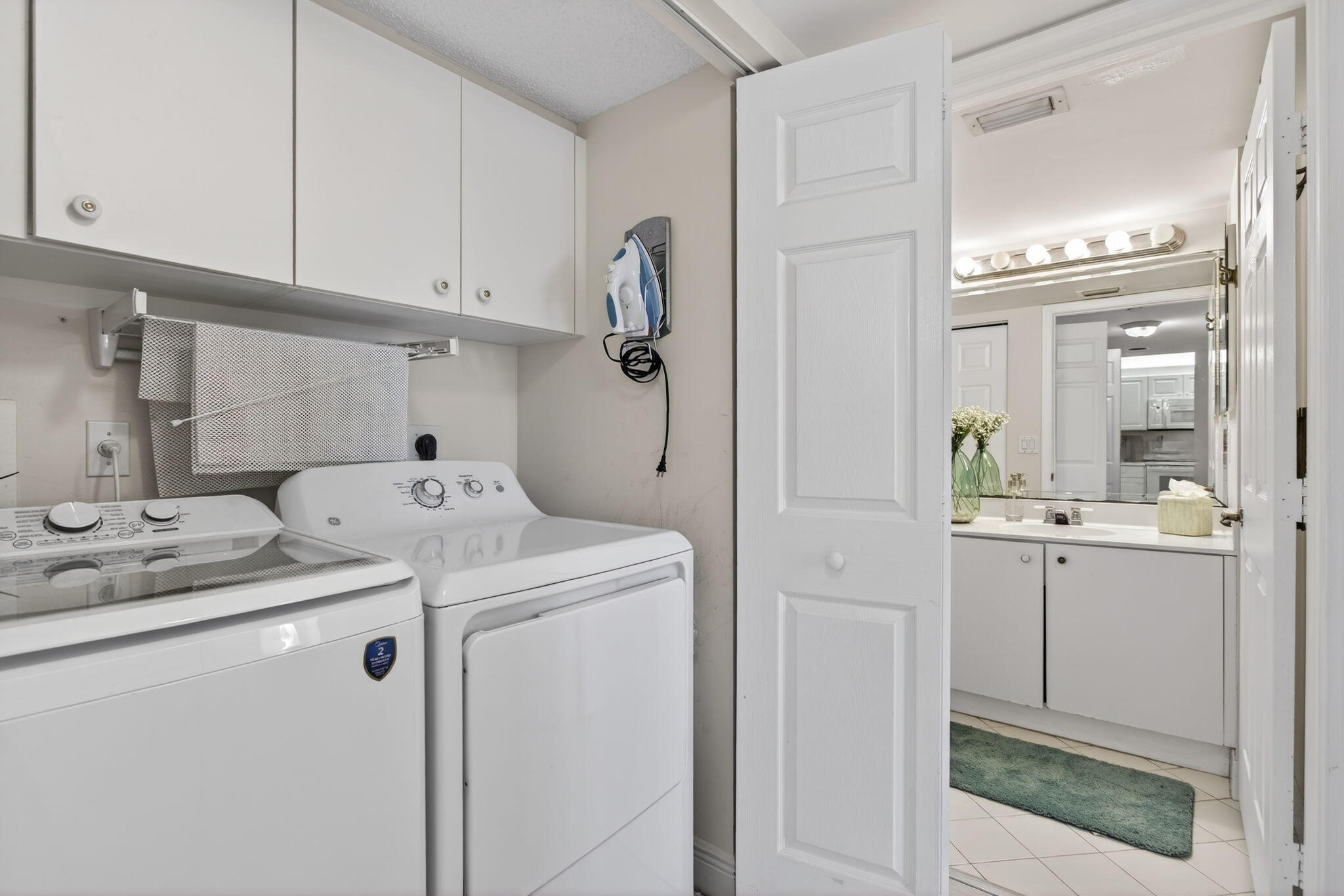 SOUTHAMPTON CONDOMINIUM - Residential