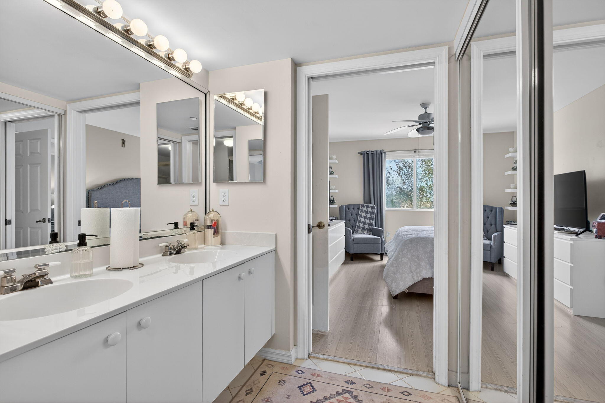 SOUTHAMPTON CONDOMINIUM - Residential