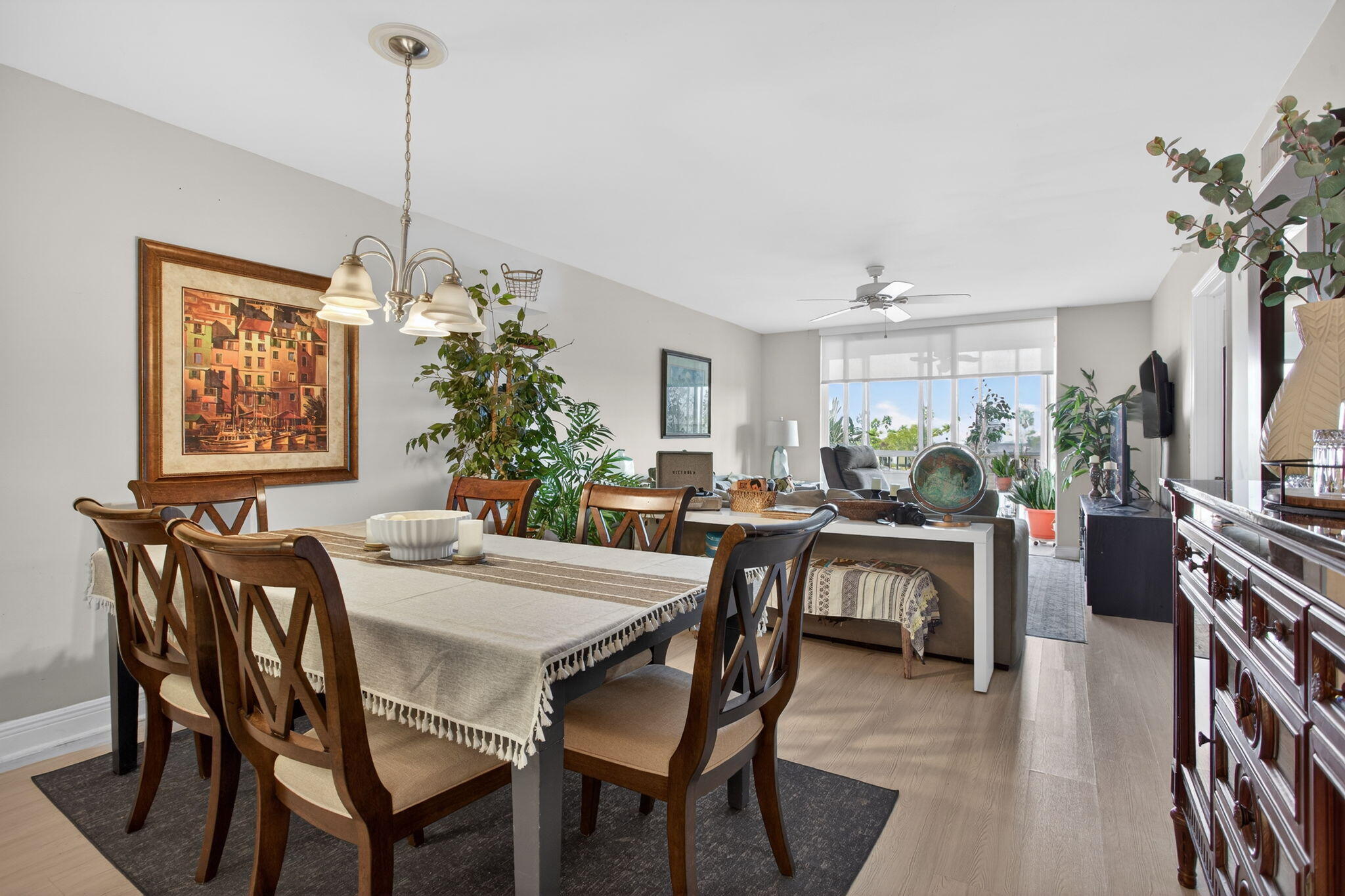 SOUTHAMPTON CONDOMINIUM - Residential