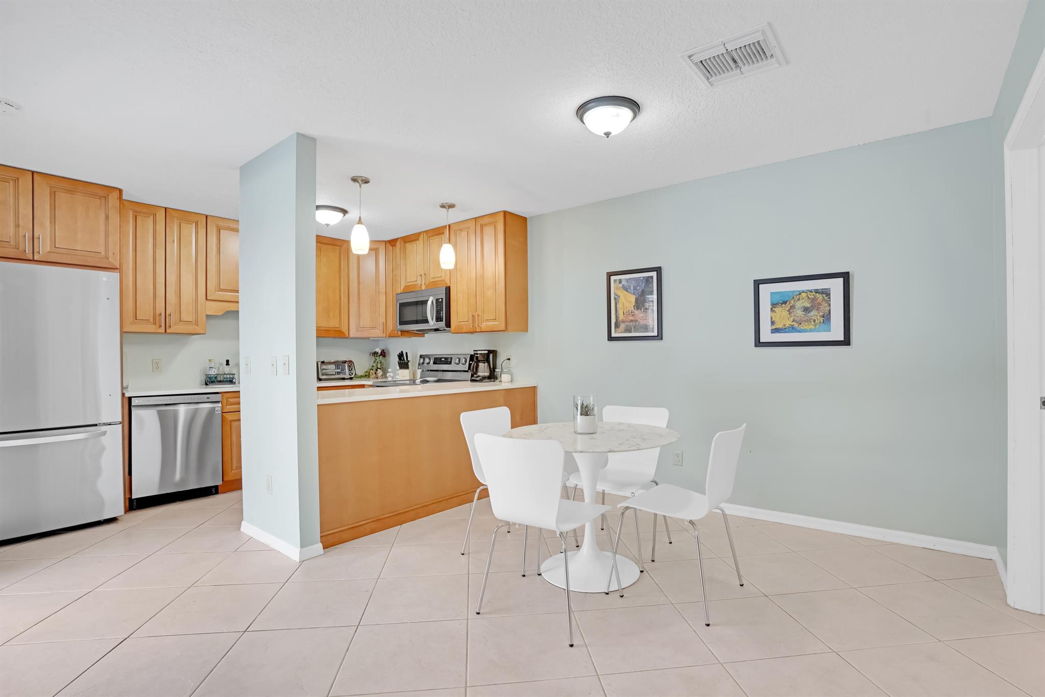 CAMELOT GARDENS PHASES 1 - Residential Lease