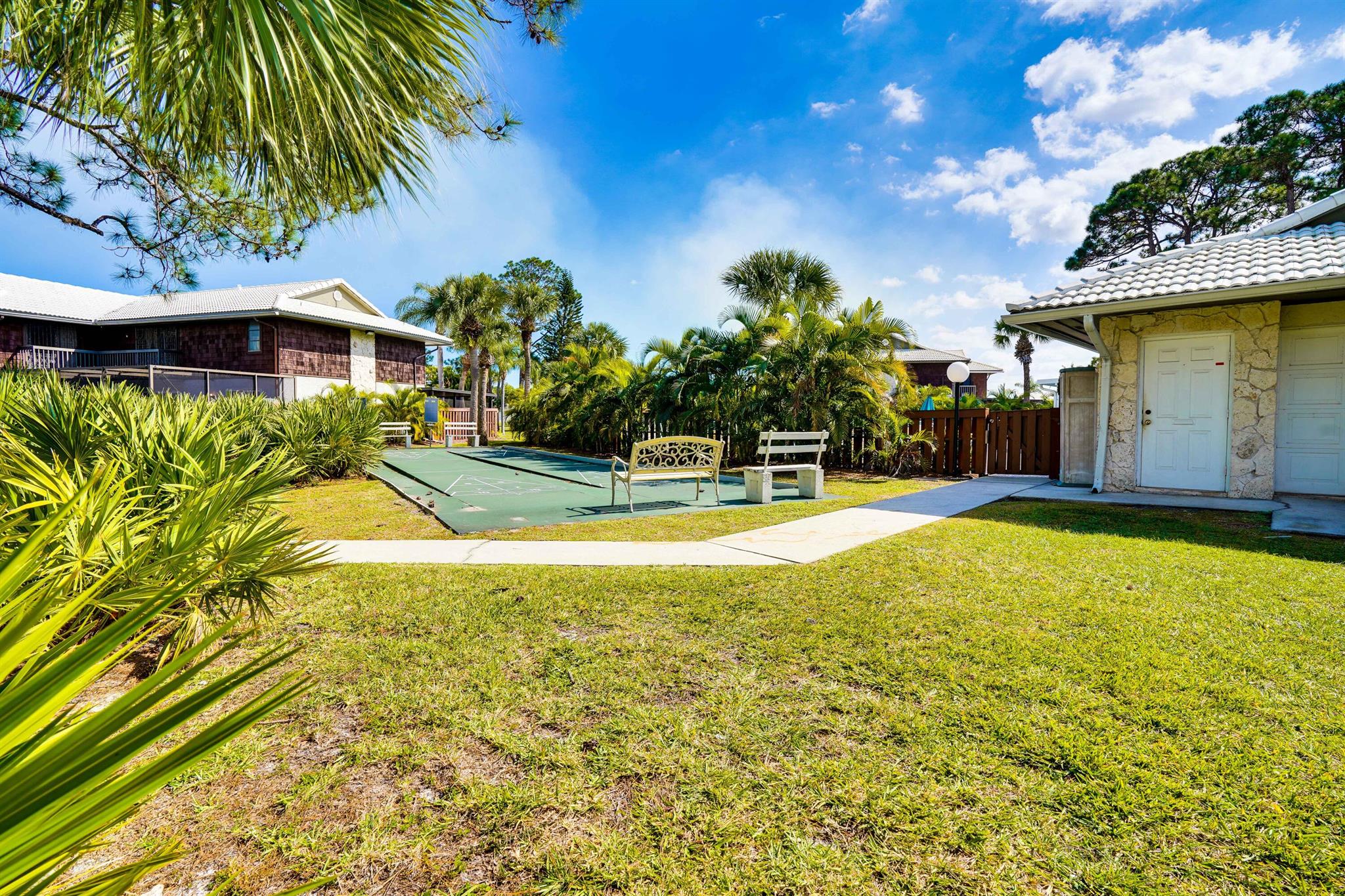 CAMELOT GARDENS PHASES 1 - Residential Lease