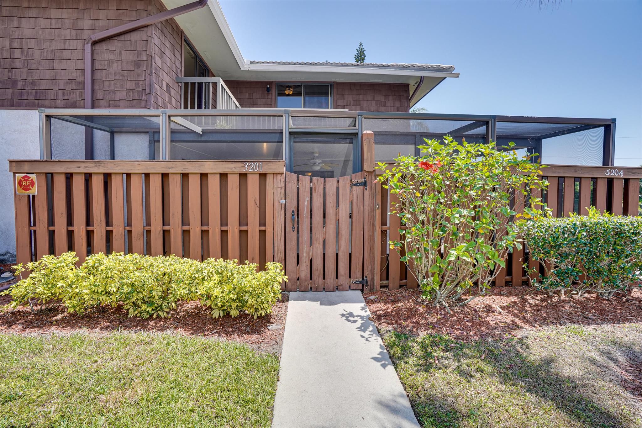 CAMELOT GARDENS PHASES 1 - Residential Lease