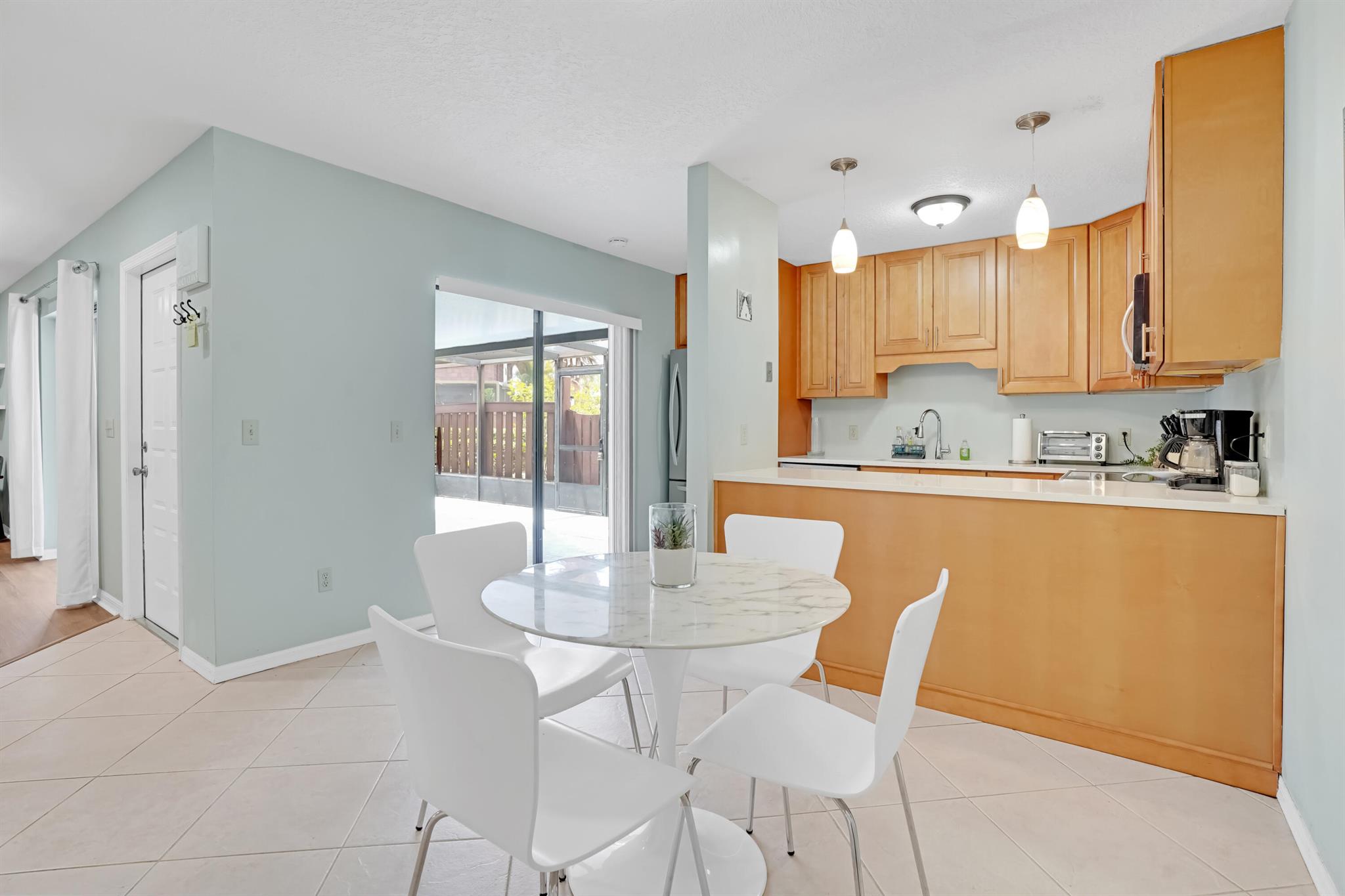 CAMELOT GARDENS PHASES 1 - Residential Lease